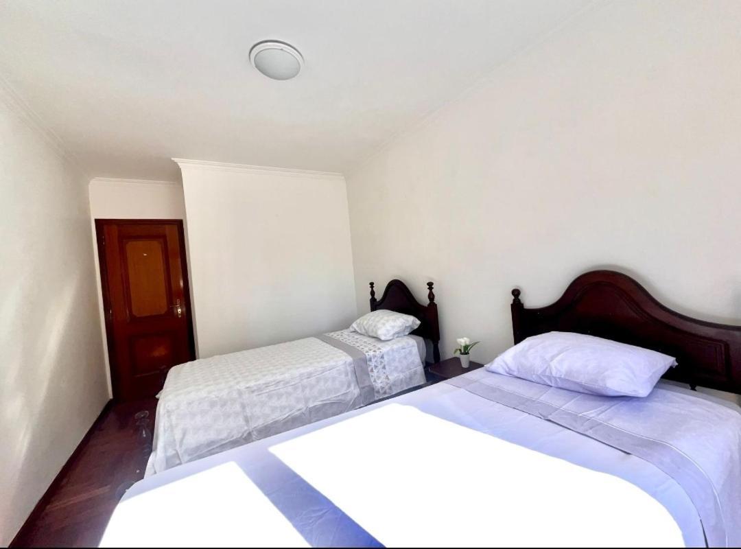 Апартаменты Quarto Boa Localizacao Com Cozinha E Casa De Banho Капарика Экстерьер фото