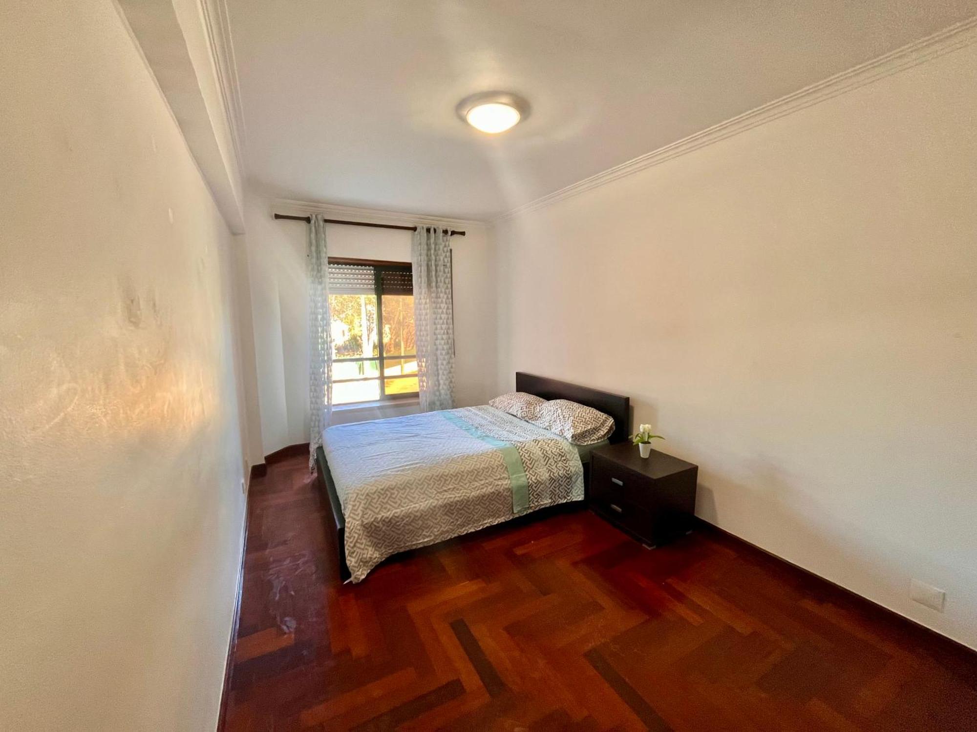 Апартаменты Quarto Boa Localizacao Com Cozinha E Casa De Banho Капарика Экстерьер фото