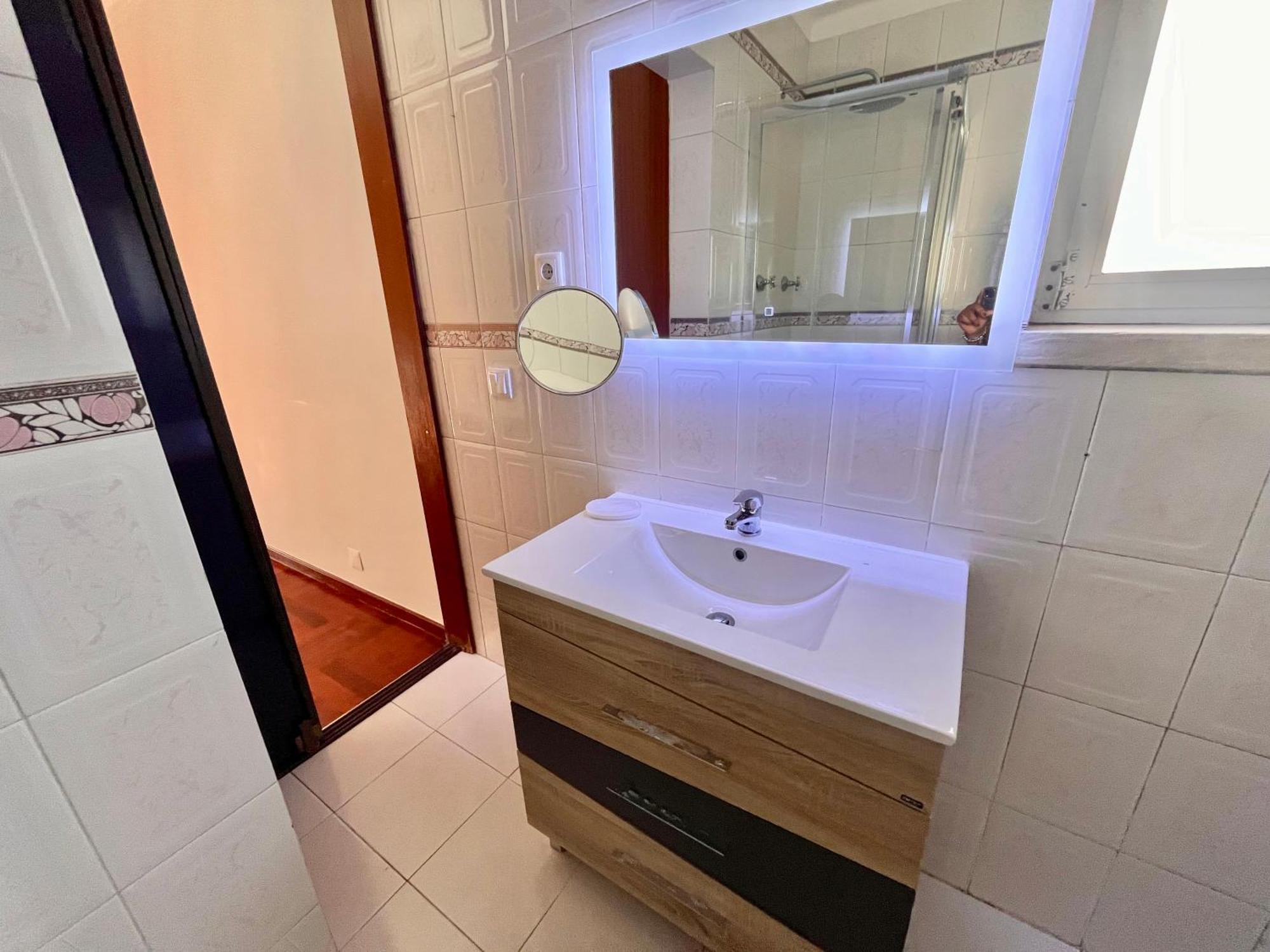 Апартаменты Quarto Boa Localizacao Com Cozinha E Casa De Banho Капарика Экстерьер фото